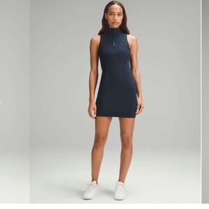 Lululemon Define Sleeveless Dress
True Navy!!